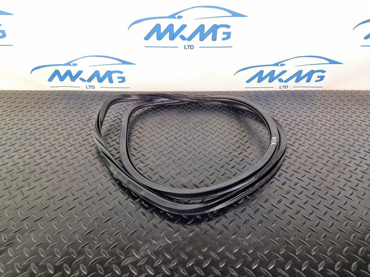 12-17 AUDI Q5 S-LINE GENUINE OEM REAR LEFT SIDE DOOR SEAL 8R0833721F