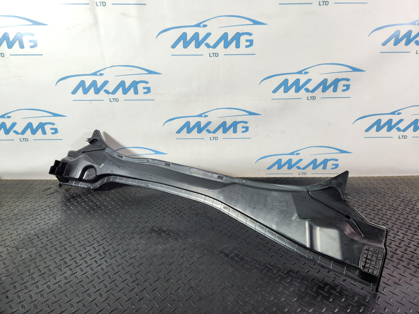 BMW 118i F40 Hatchback Windshield Wiper Cowl Panel Genuine 748506
