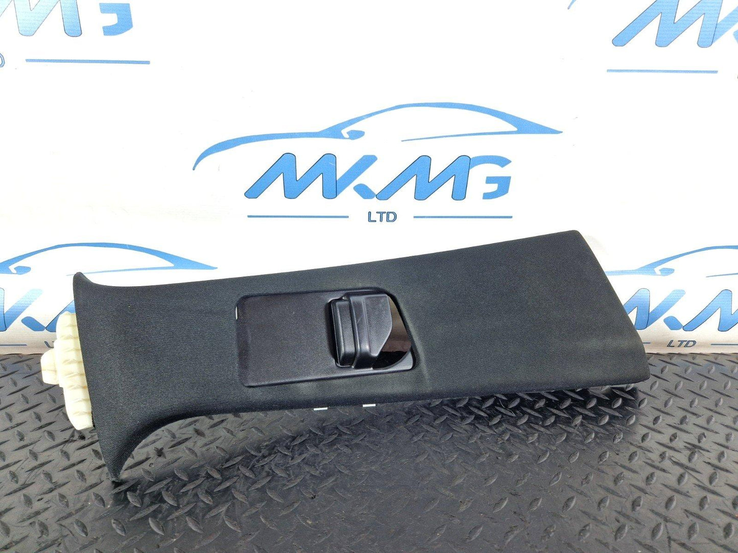 11-19 MERCEDES BENZ ML W166 GENUINE RIGHT SIDE UPPER B PILLAR TRIM A1668680239