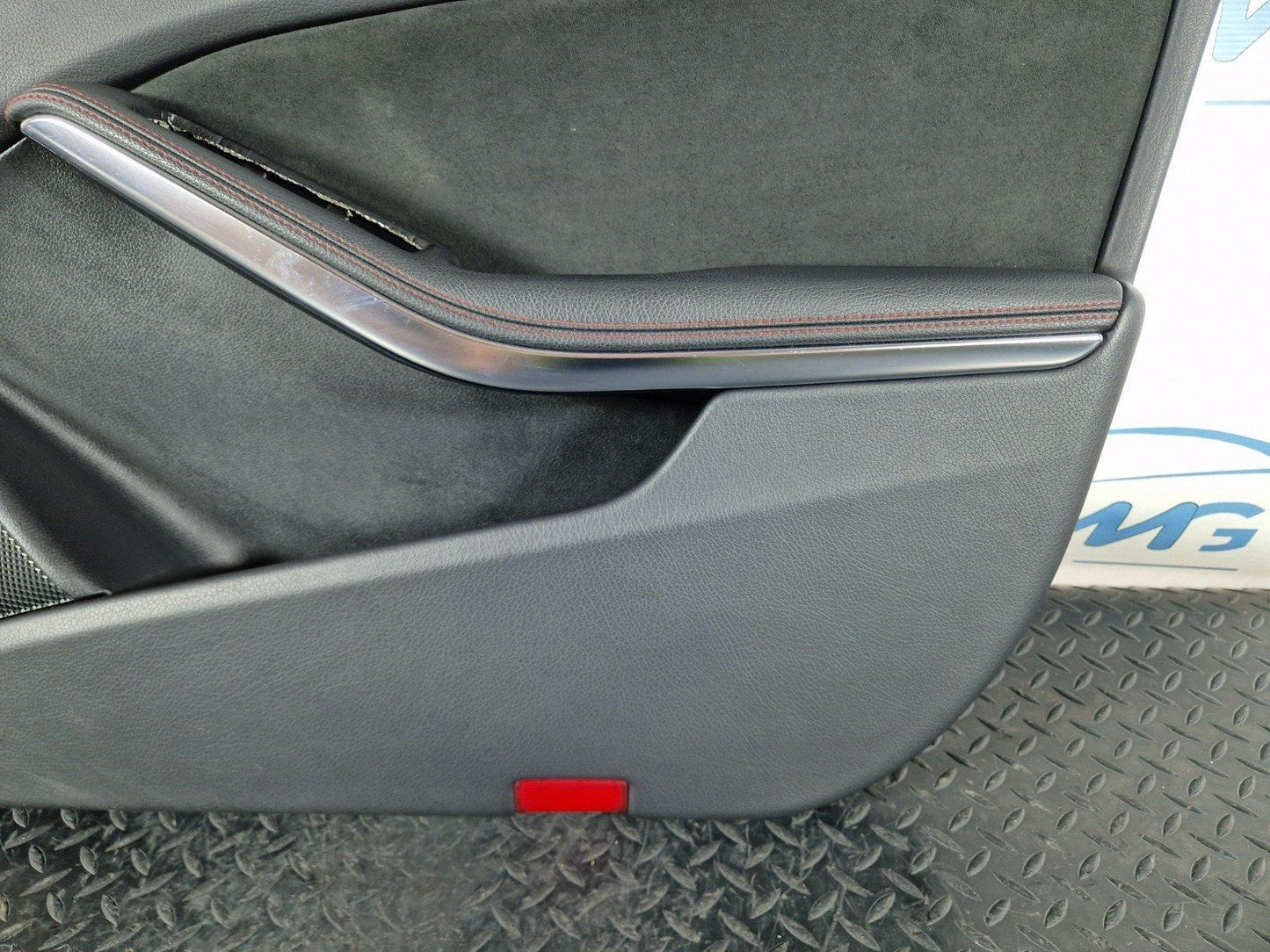 12-18 MERCEDES BENZ W176 GENUINE FRONT RIGHT DRIVE SIDE DOOR CARD PANEL
