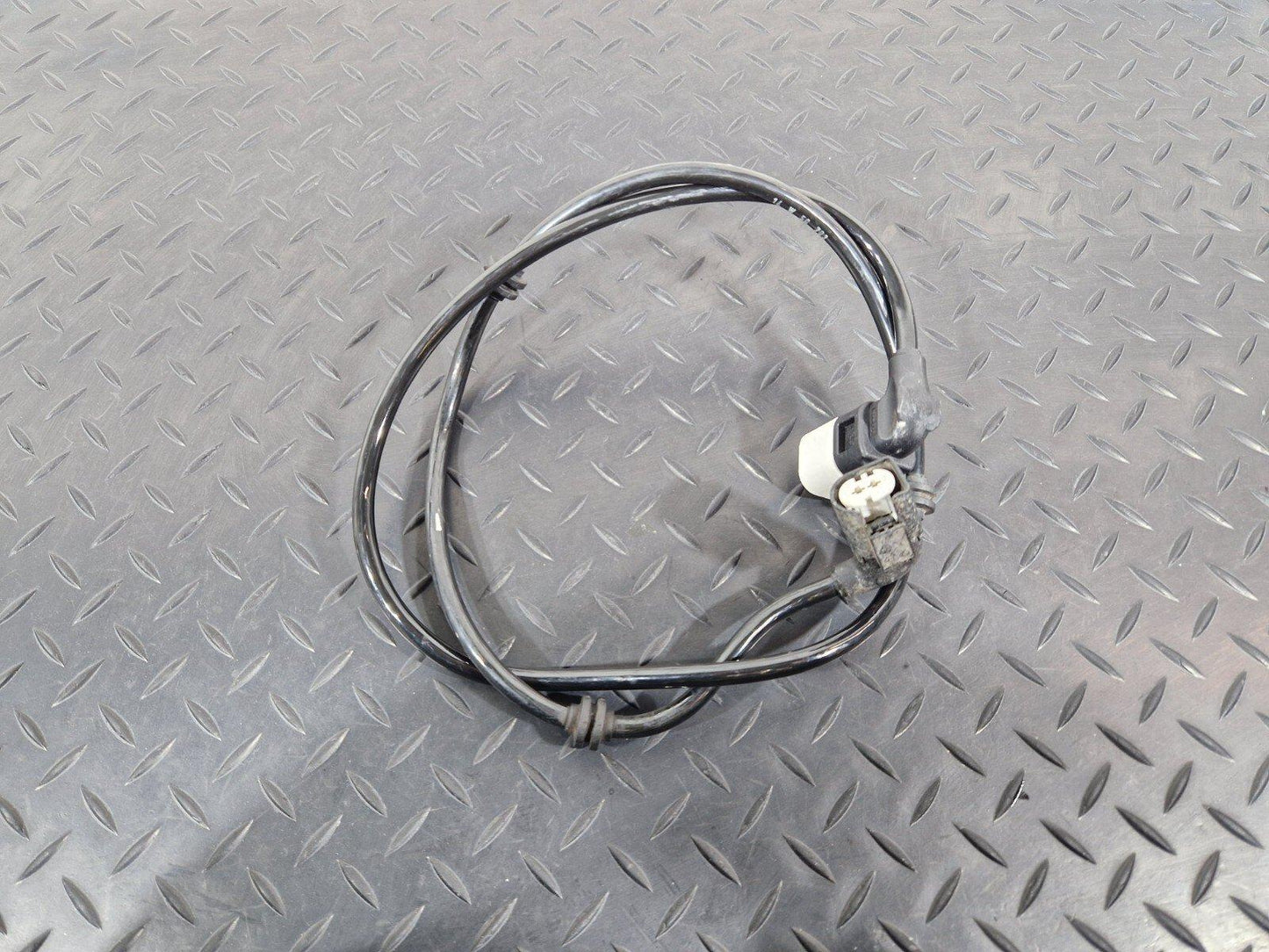 14-21 MERCEDES BENZ C200d W205 REAR LEFT BRAKE PAD WEAR SENSOR A2055404106