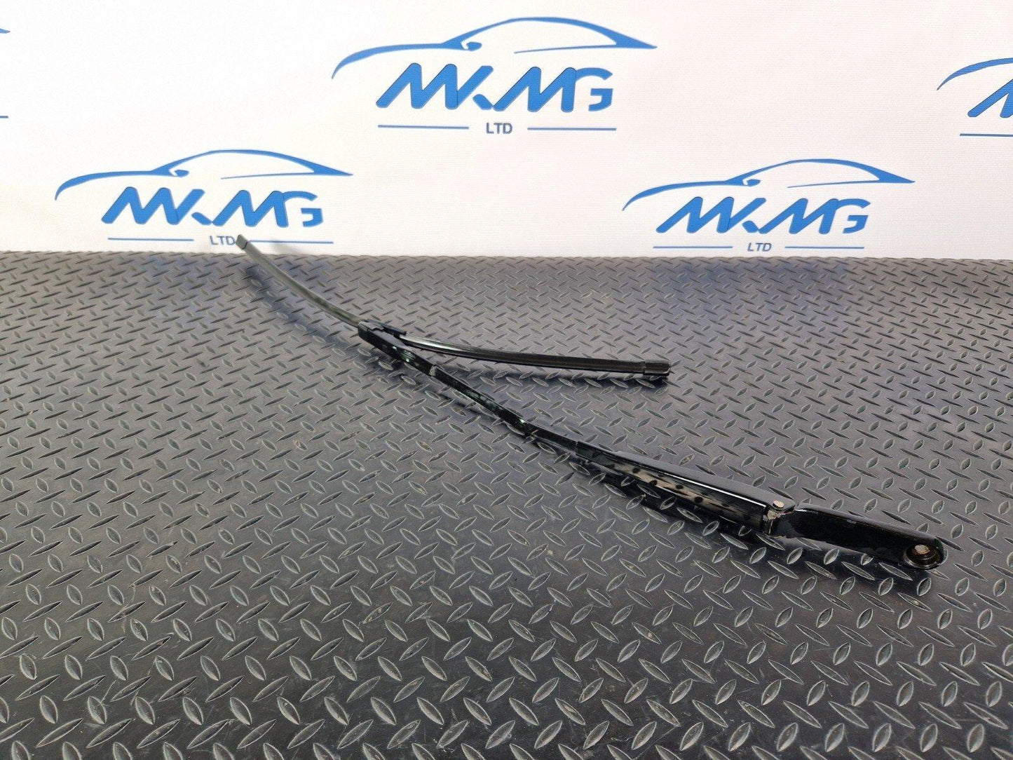 15-18 AUDI A7 4G RIGHT SIDE FRONT WIPER ARM WINDSCREEN WIPER 4G2955408D