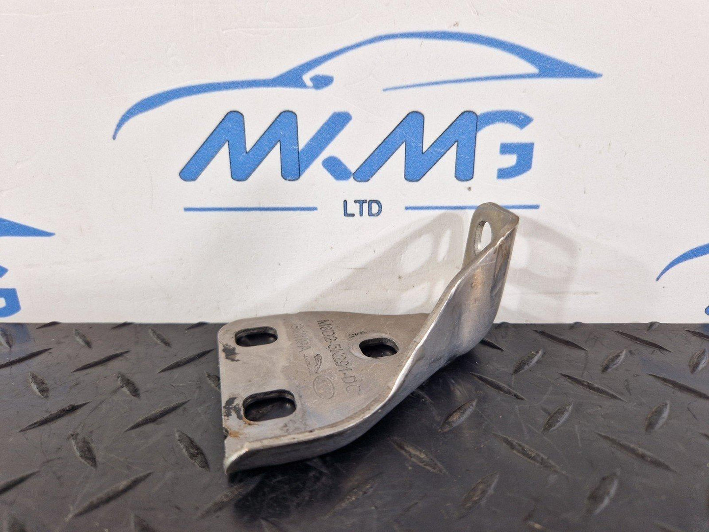 19-ON RANGE ROVER EVOQUE L551 EXHAUST PIPE MOUNTING BRACKET M8D2-5K291-DC