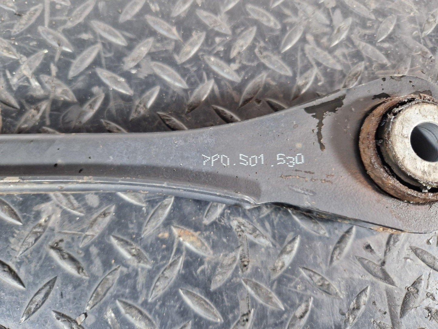 10-18 VW TOUAREG 7P 3.0 DIESEL REAR RIGHT CONTROL ARM 7P0501530