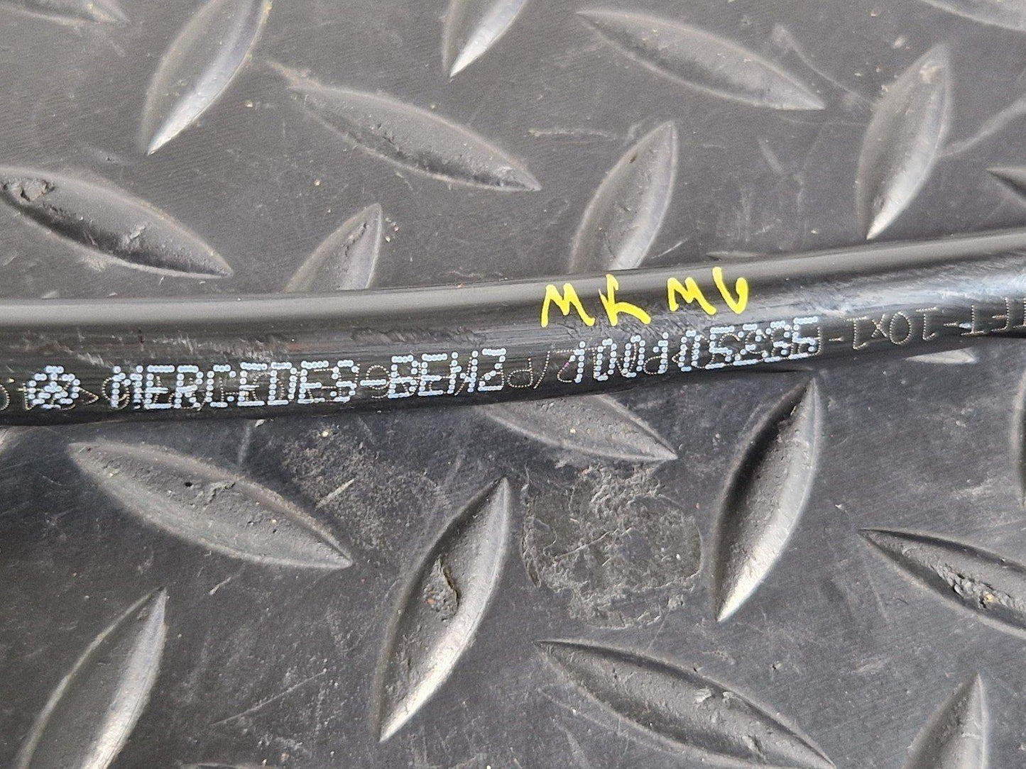 12-18 MERCEDES BENZ W176 GENUINE FUEL HOSE LINE PIPE 100105235