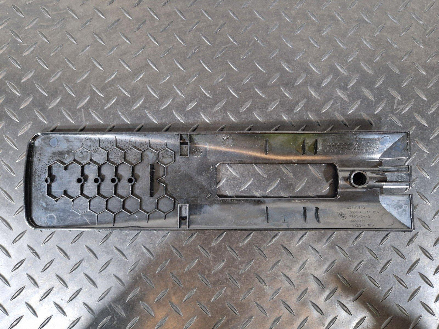 BMW X5 SERIES E70 F15 F85 SEAT RAIL TRIM REAR 7171837