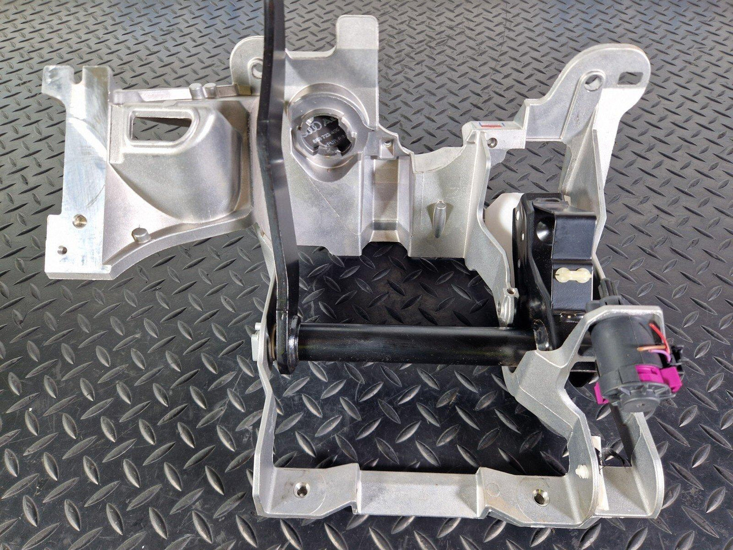 12-17 AUDI Q5 S-LINE GENUINE OEM BRAKE PEDAL 8K2721117