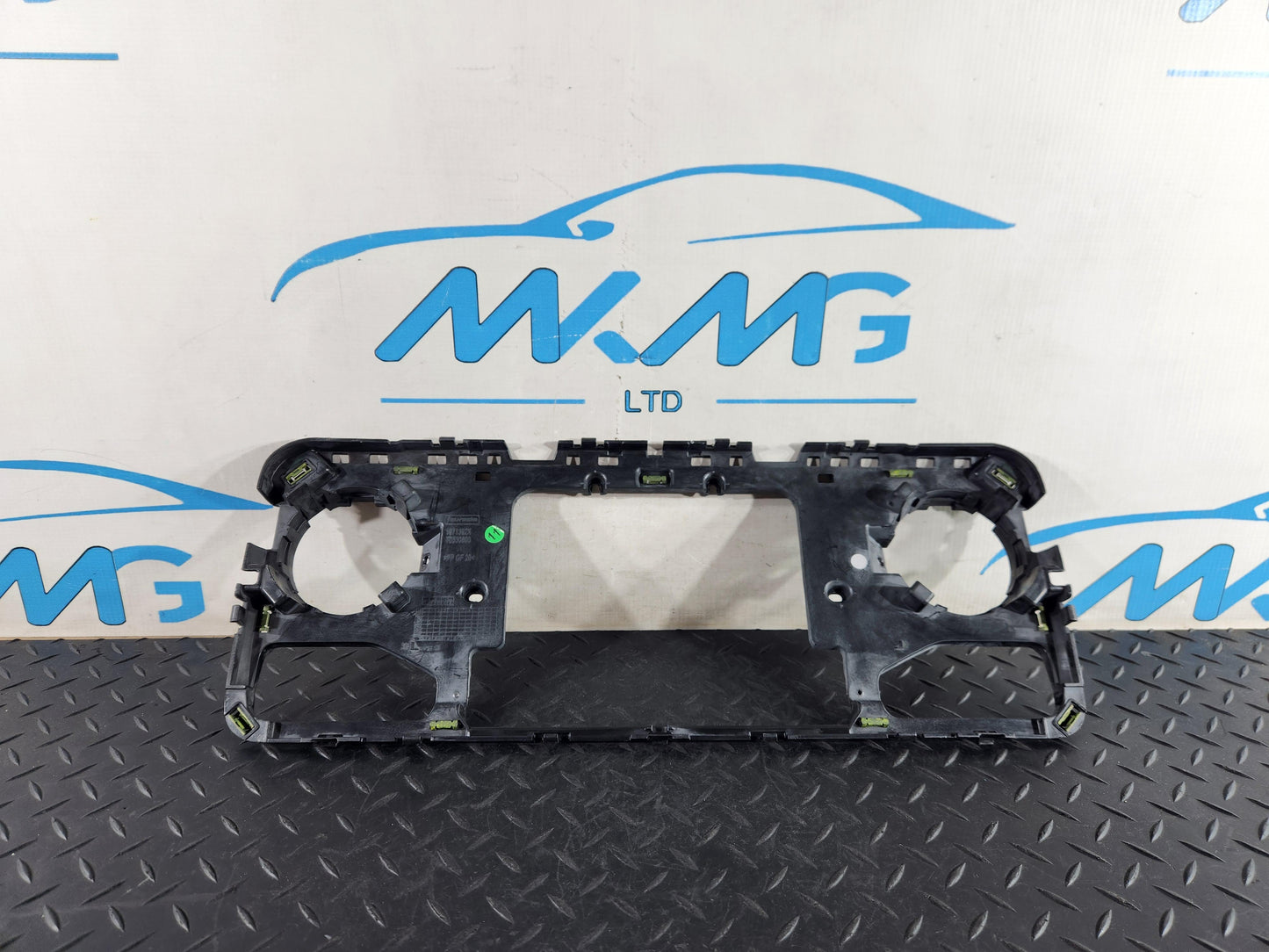 Mercedes-Benz Sprinter W907 Genuine Radio GPS Head Unit T0530600
