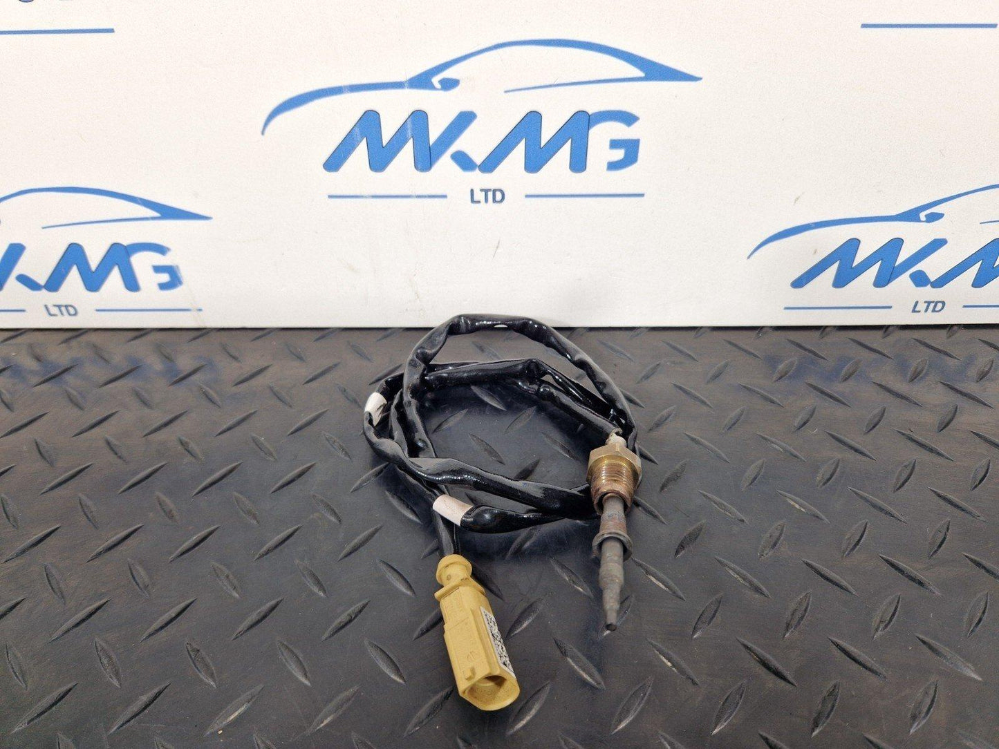 16-19 AUDI A4 B9 GENUINE EXHAUST GAS TEMPERATURE SENSOR 8W0906088F