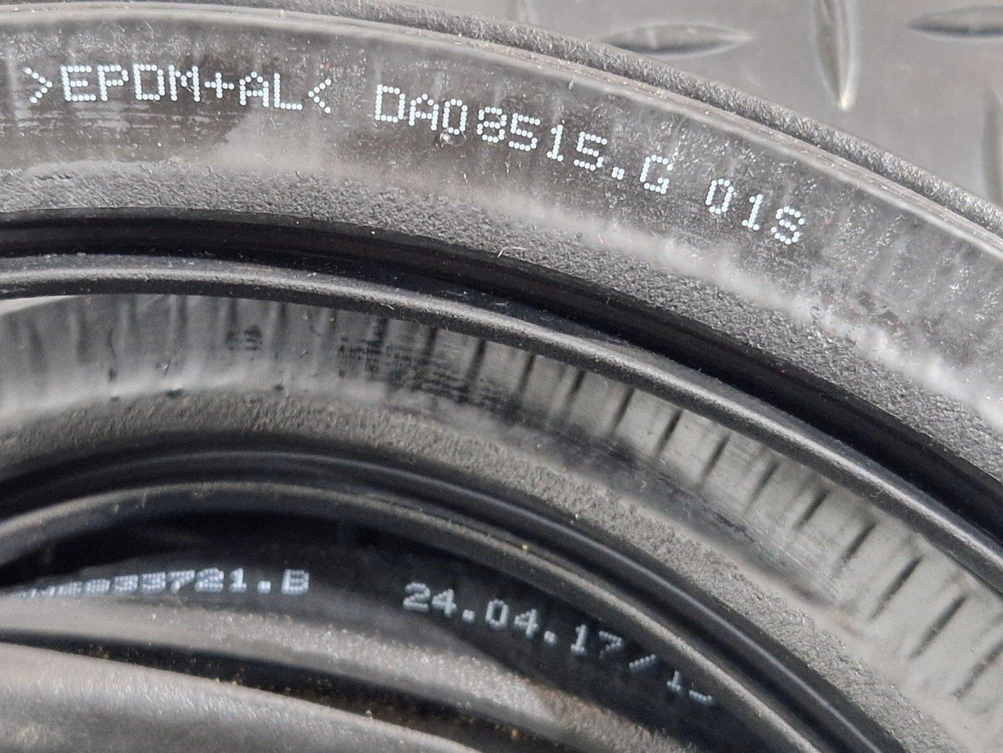 16-19 AUDI A4 B9 REAR LEFT OR RIGHT DOOR RUBBER SEAL 8W5833721