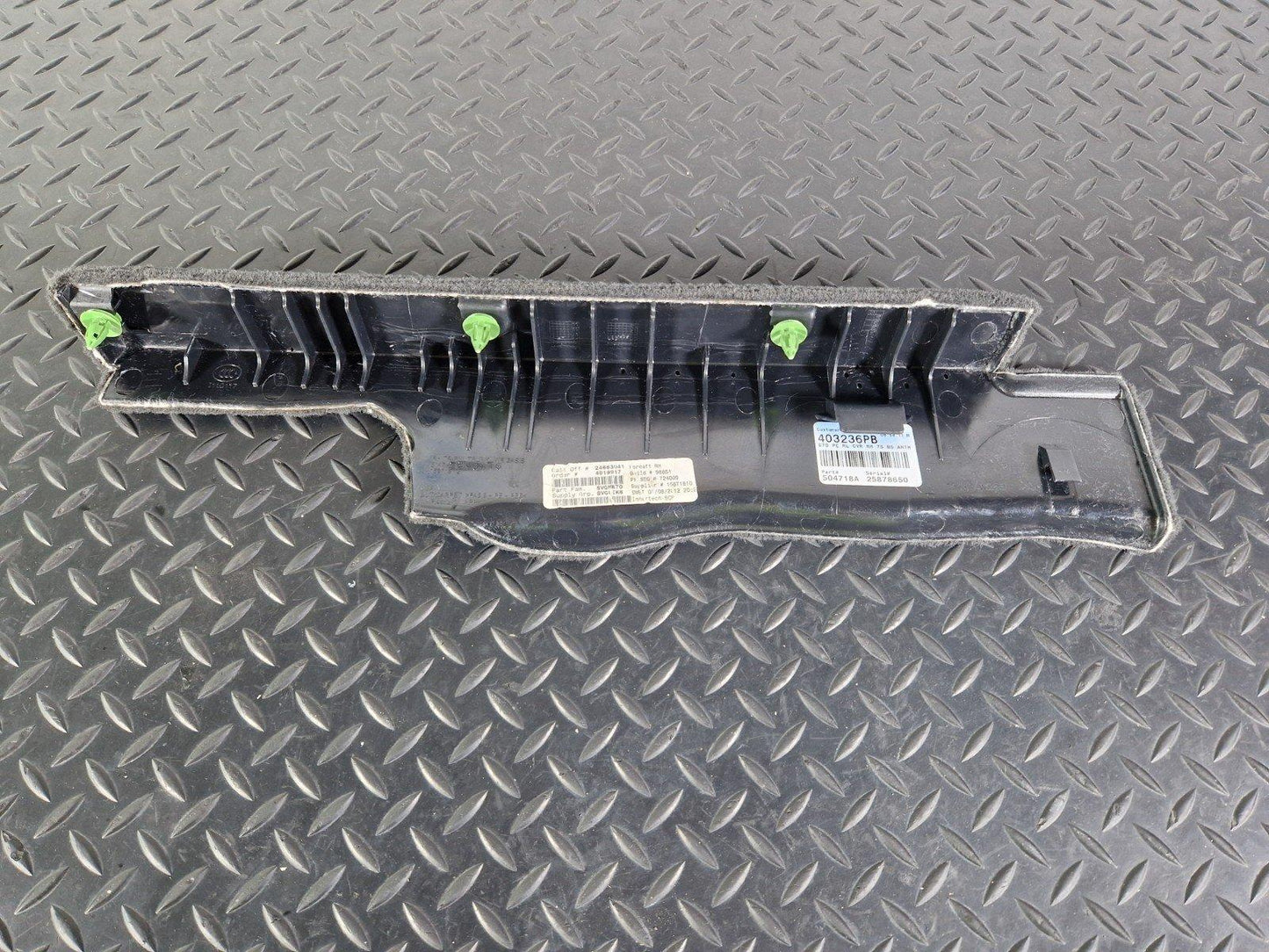 10-13 BMW X5 E70 LCI GENUINE CENTER CONSOLE RIGHT SIDE COVER TRIM 7246976