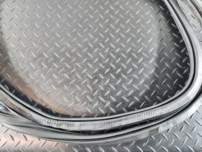 16-20 AUDI Q7 4M GENUINE REAR LEFT & RIGHT DOOR SEAL RUBBER STRIP 4M0833721C