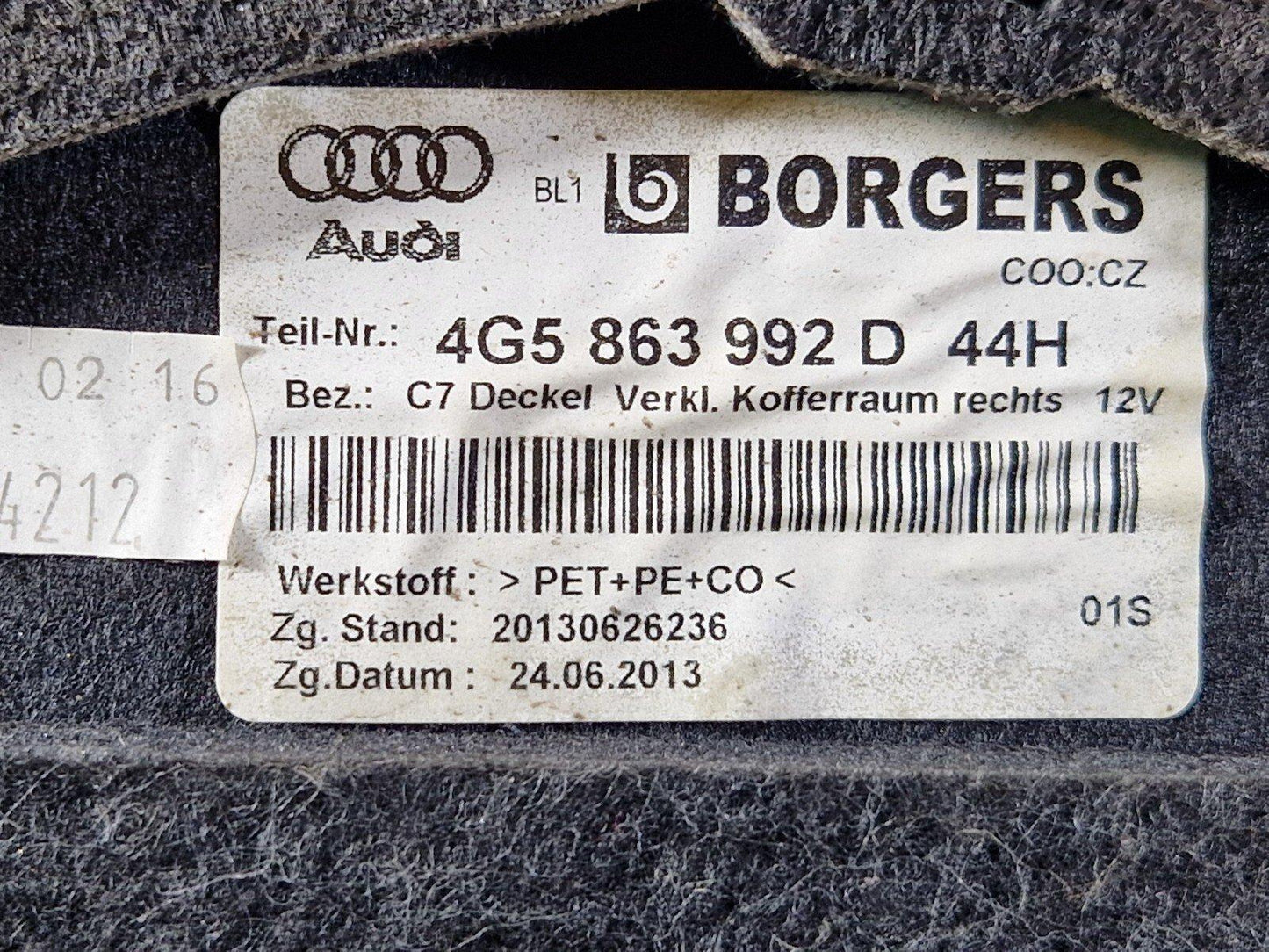 12-18 AUDI A6 C7 REAR RIGHT SIDE BOOT PANEL COVER 4G5863888D 4G5863992D