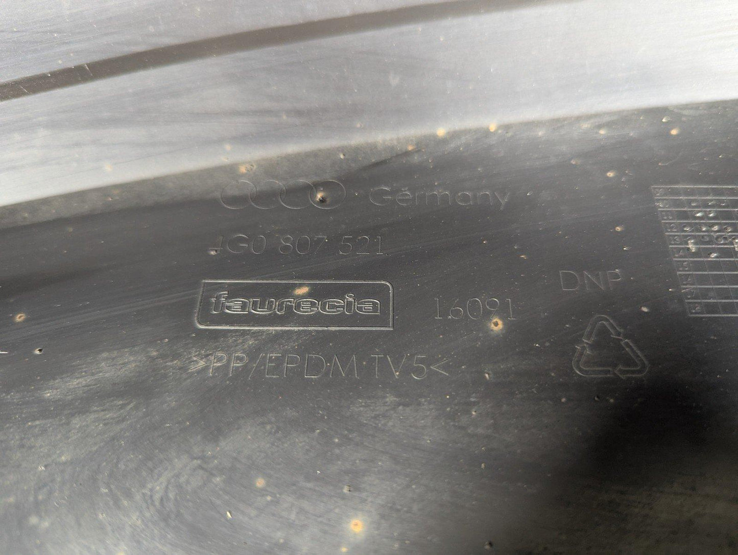 12-18 AUDI A6 C7 AVANT GENUINE REAR BUMPER IN BRILLIANT BLACK LY9B 4G0807521