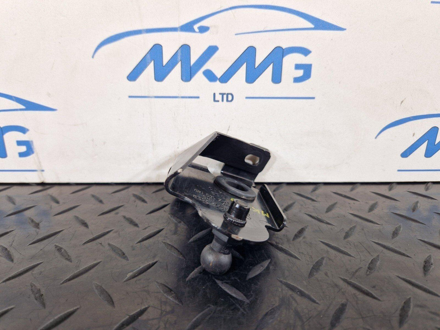 10-17 AUDI A8 4H COOLANT RESERVOIR TANK BOTTLE BRACKET HOLDER MOUNT 4H0121263B