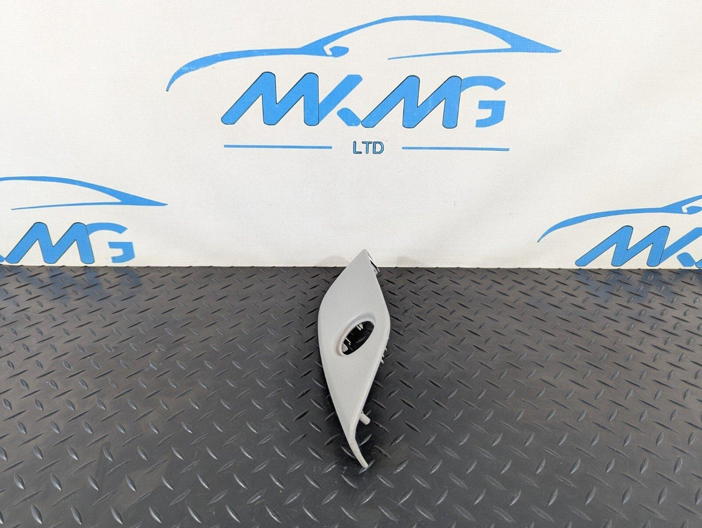 11-19 MERCEDES BENZ ML W166 FRONT RIGHT SIDE SEAT COVER TRIM PANEL A1669101204