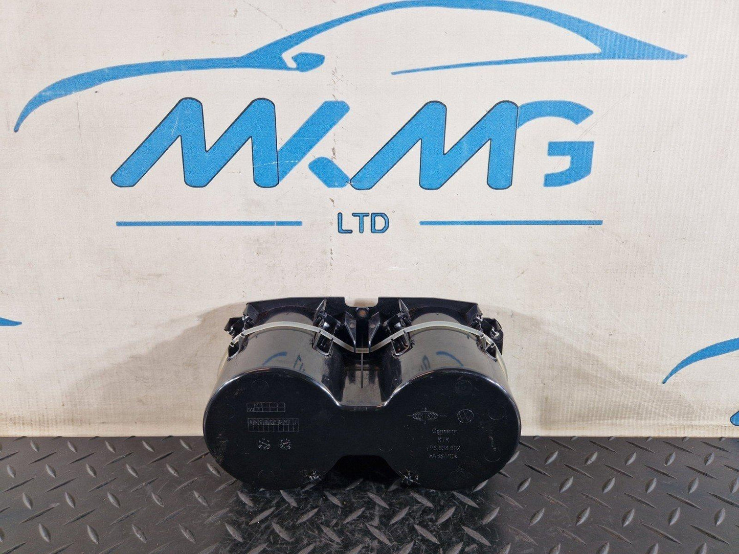 10-18 VW TOUAREG 7P GENUINE CENTRE CONSOLE TWIN CUP HOLDER 7P6858602