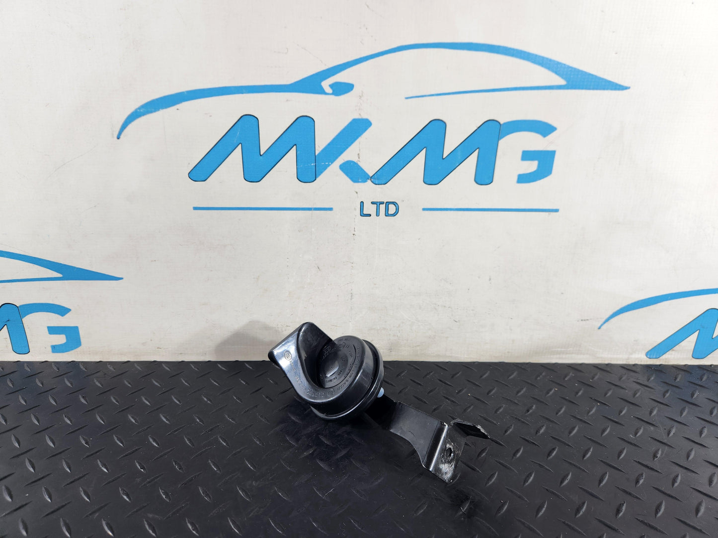 Audi A6 Allroad C7 Genuine Low Tone Horn 4G0951221