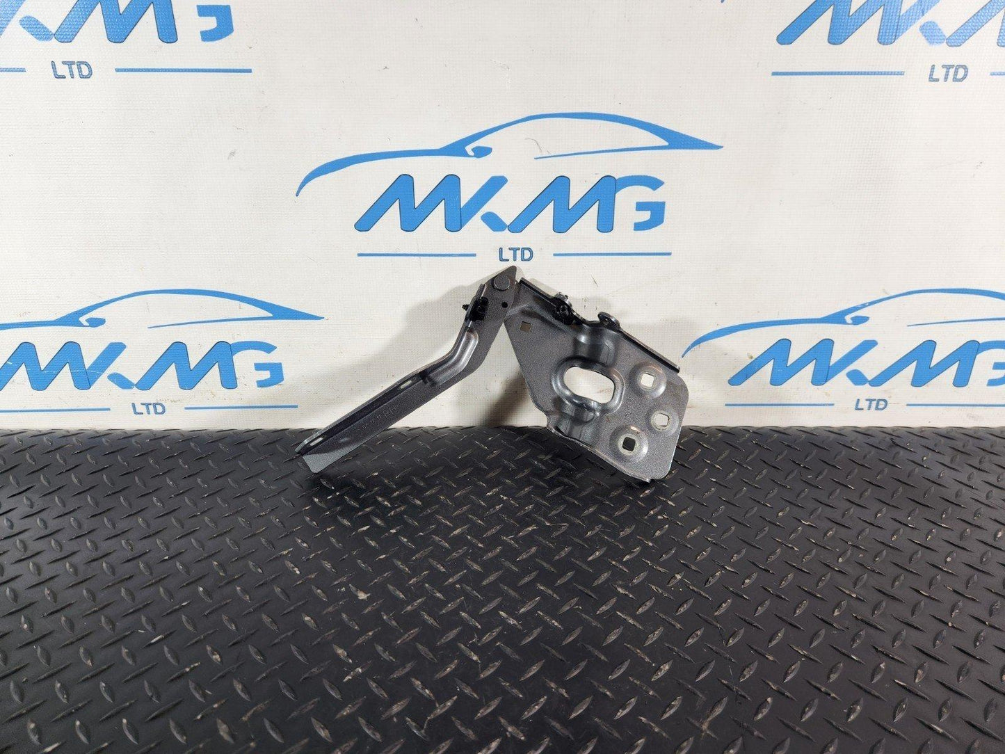 10-18 VW TOUAREG 7P GENUINE FRONT RIGHT O/S BONNET HINGE 7P6823302