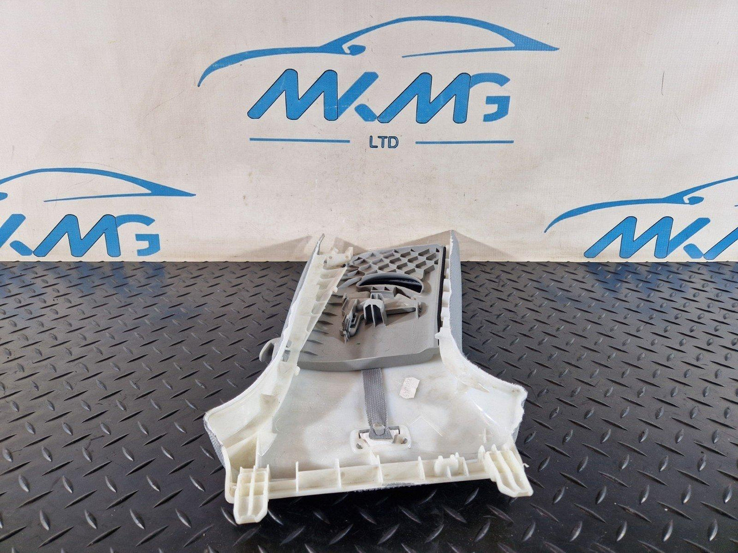 16-19 AUDI A4 B9 OEM LEFT PASSENGER SIDE B PILLAR TRIM 8W0867243C