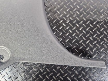 12-18 MERCEDES BENZ W176 PASSENGER SIDE LOWER B-PILLAR COVER TRIM A1766920100