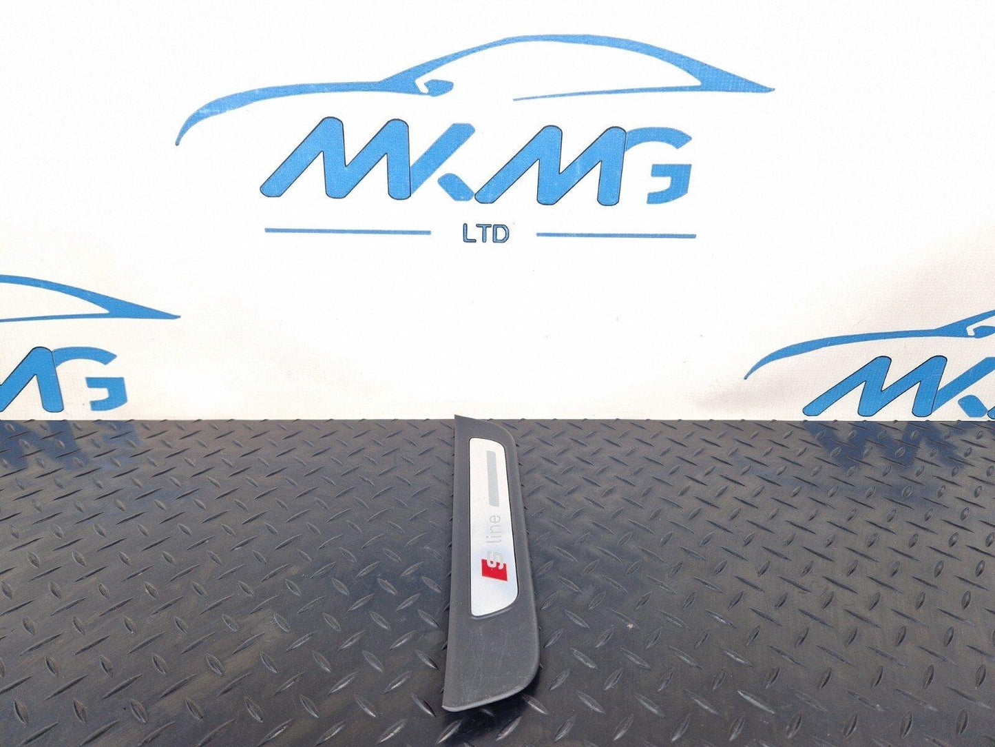 10-18 AUDI A7 4G S-LINE GENUINE REAR RIGHT SILL TRIM 4G8853376