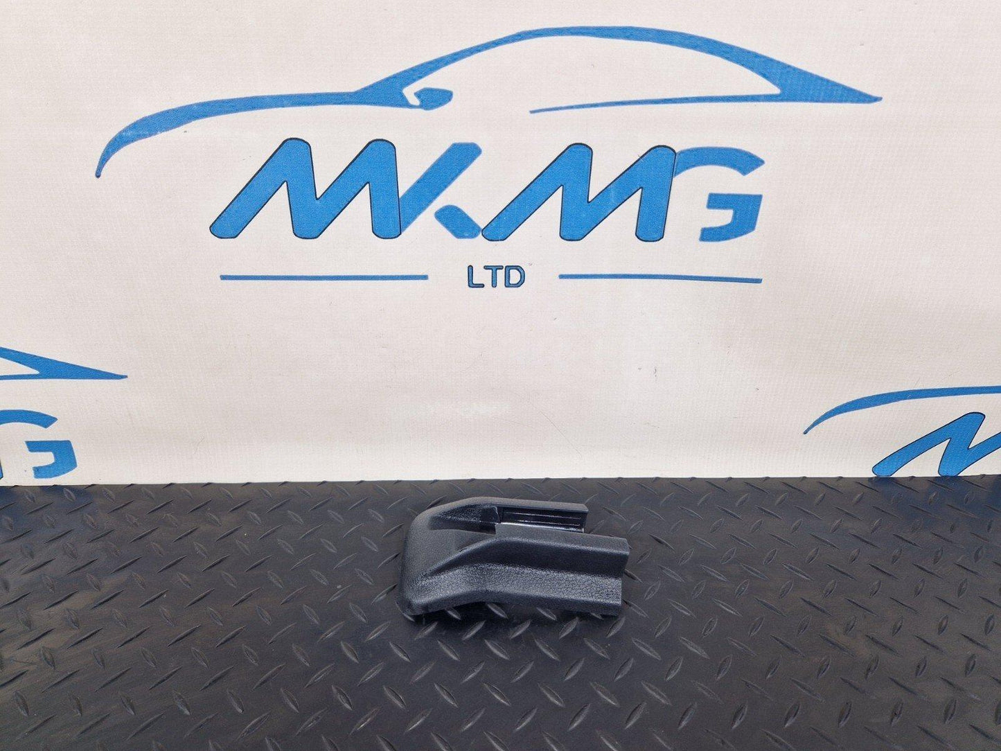 19-ON MERCEDES BENZ CLA C118 FRONT LEFT SEAT GUIDE RAIL COVER TRIM A1779193500