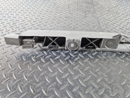 12-18 AUDI A6 C7 GENUINE REAR BUMPER CENTRE MIDDLE SUPPORT BRACKET 4G9807458