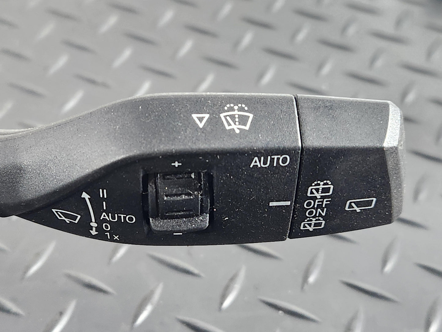 BMW 118i F40 Hatchback Wiper Indicator Combination Switch Genuine E474818