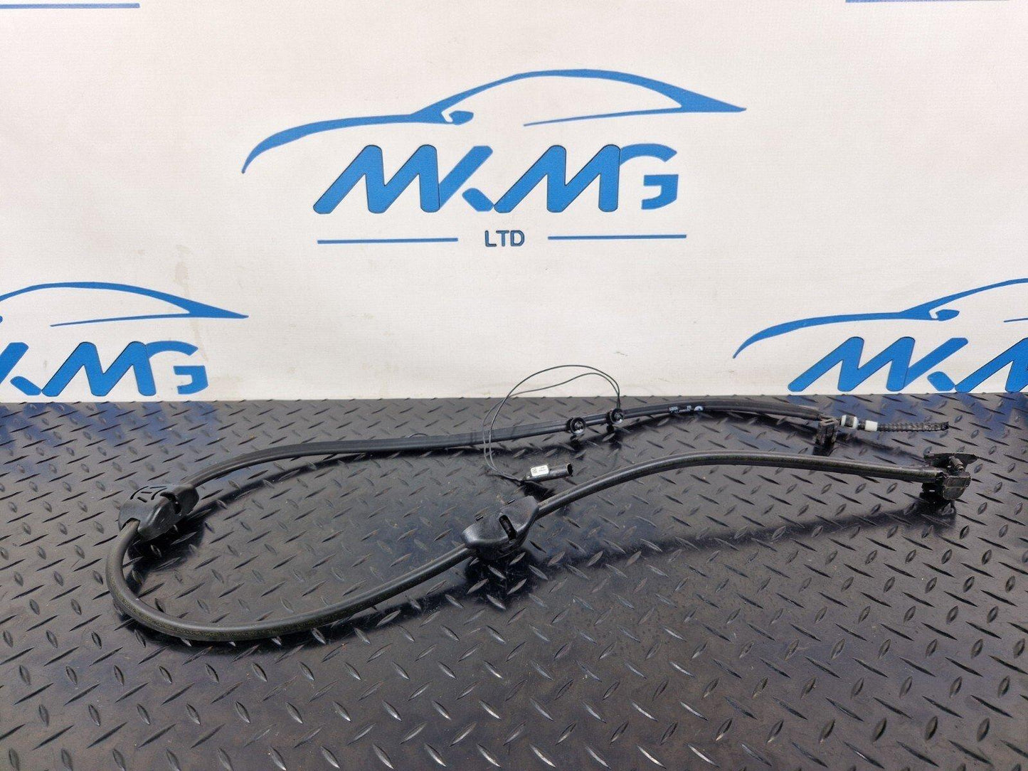20-ON BMW 2 SERIES GRAN COUPE M-SPORT F44 Nozzle Chain Windscreen Washer System