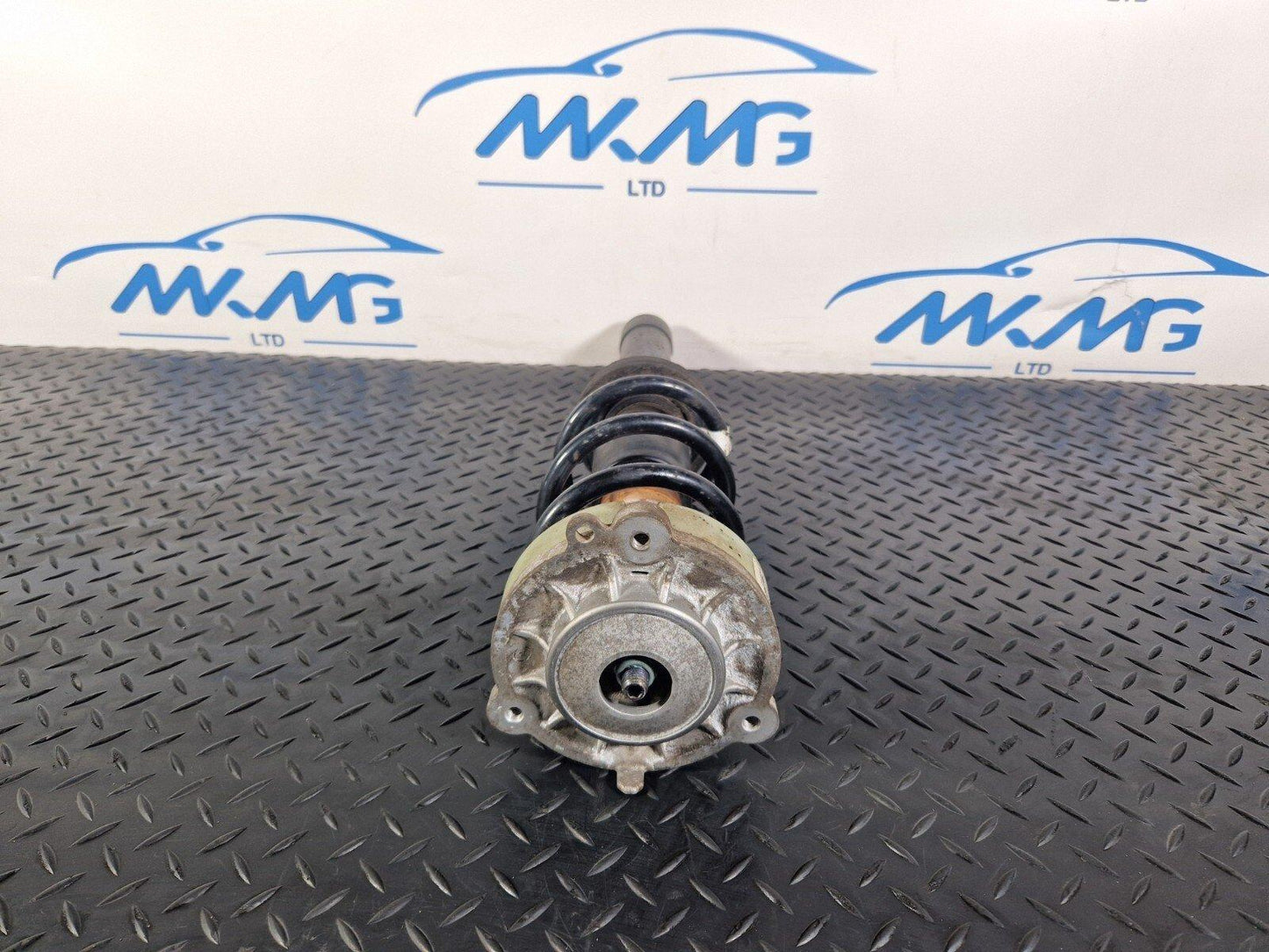 16-19 AUDI A4 B9 FRONT STRUT SHOCK ABSORBER FITS BOTH SIDES 8W0031AK 8W0413031AK
