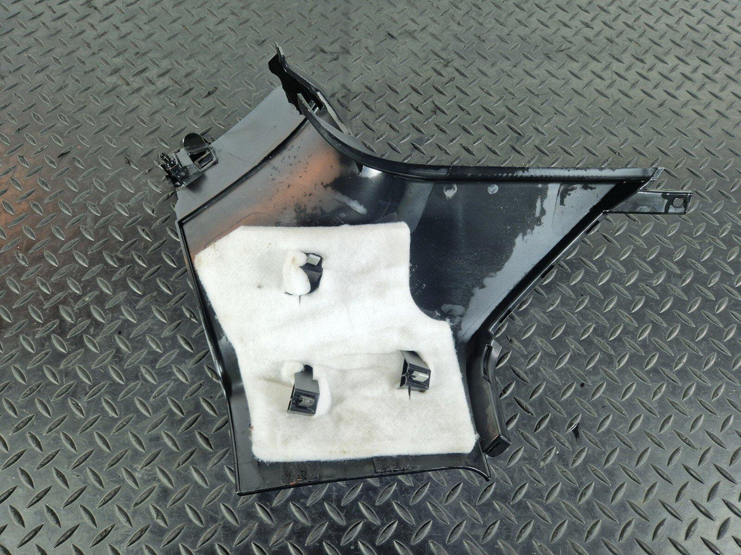 12-17 AUDI Q5 8R GENUINE OEM REAR LEFT N/S D-PILLAR UPPER TRIM COVER 8R0867245
