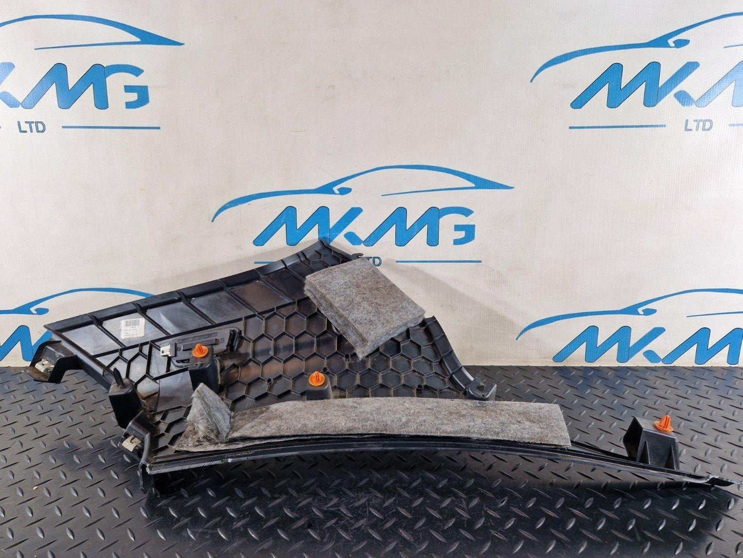 16-22 MERCEDES BENZ X253 GENUINE RIGHT O/S PILLAR TRIM A0009064401