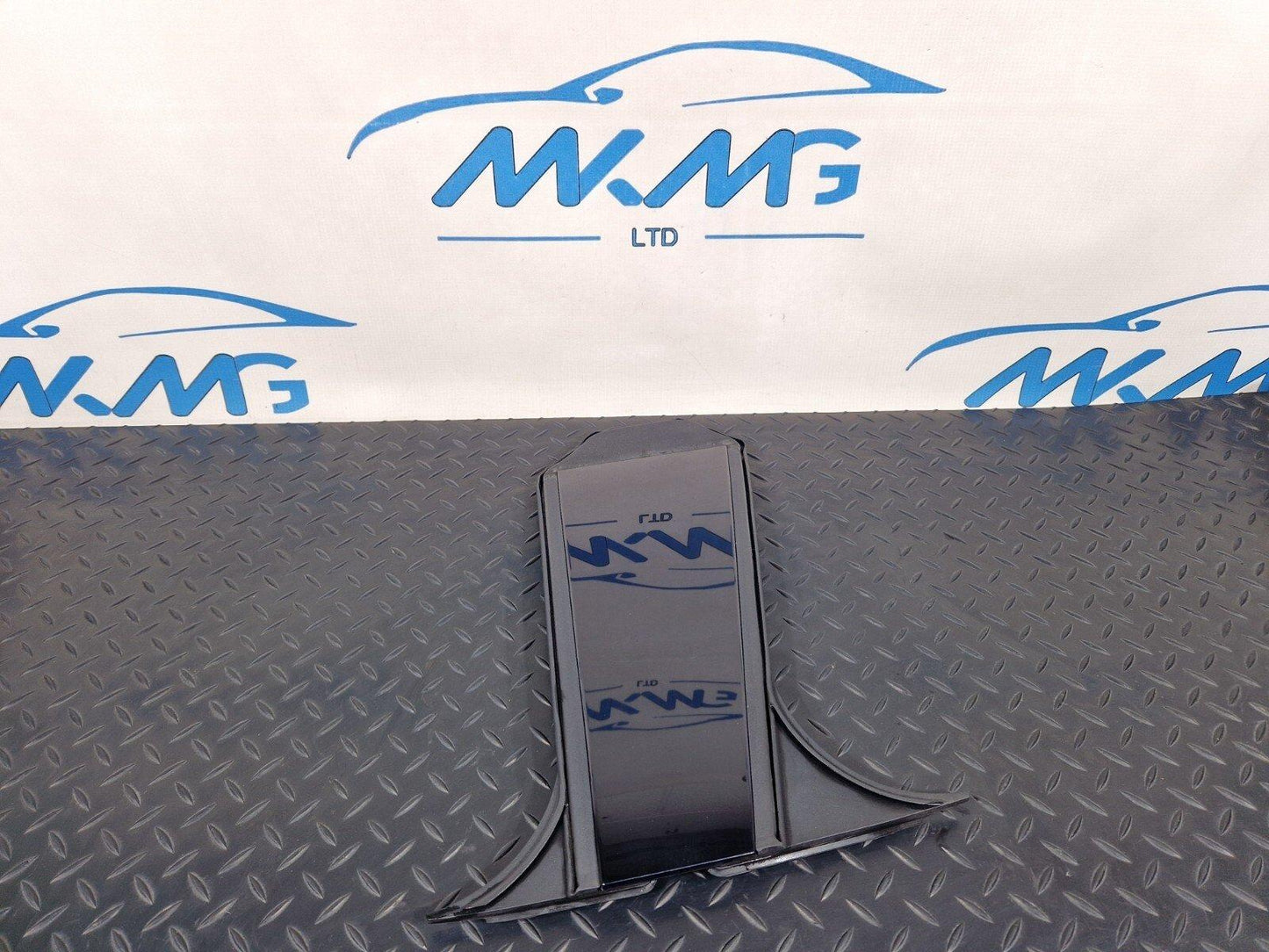 19-ON MERCEDES CLA C118 GENUINE LEFT SIDE B PILLAR TRIM COVER A1186980100