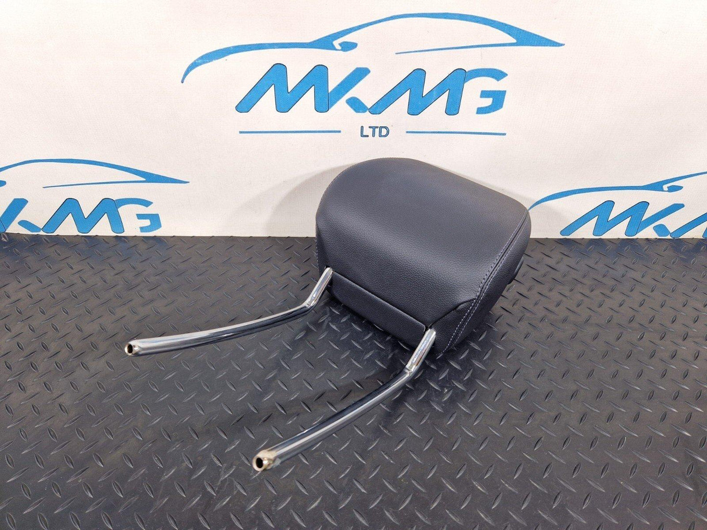 14-20 MERCEDES BENZ GLA200 X156 GENUINE FRONT SEAT HEADREST FITS LEFT & RIGHT