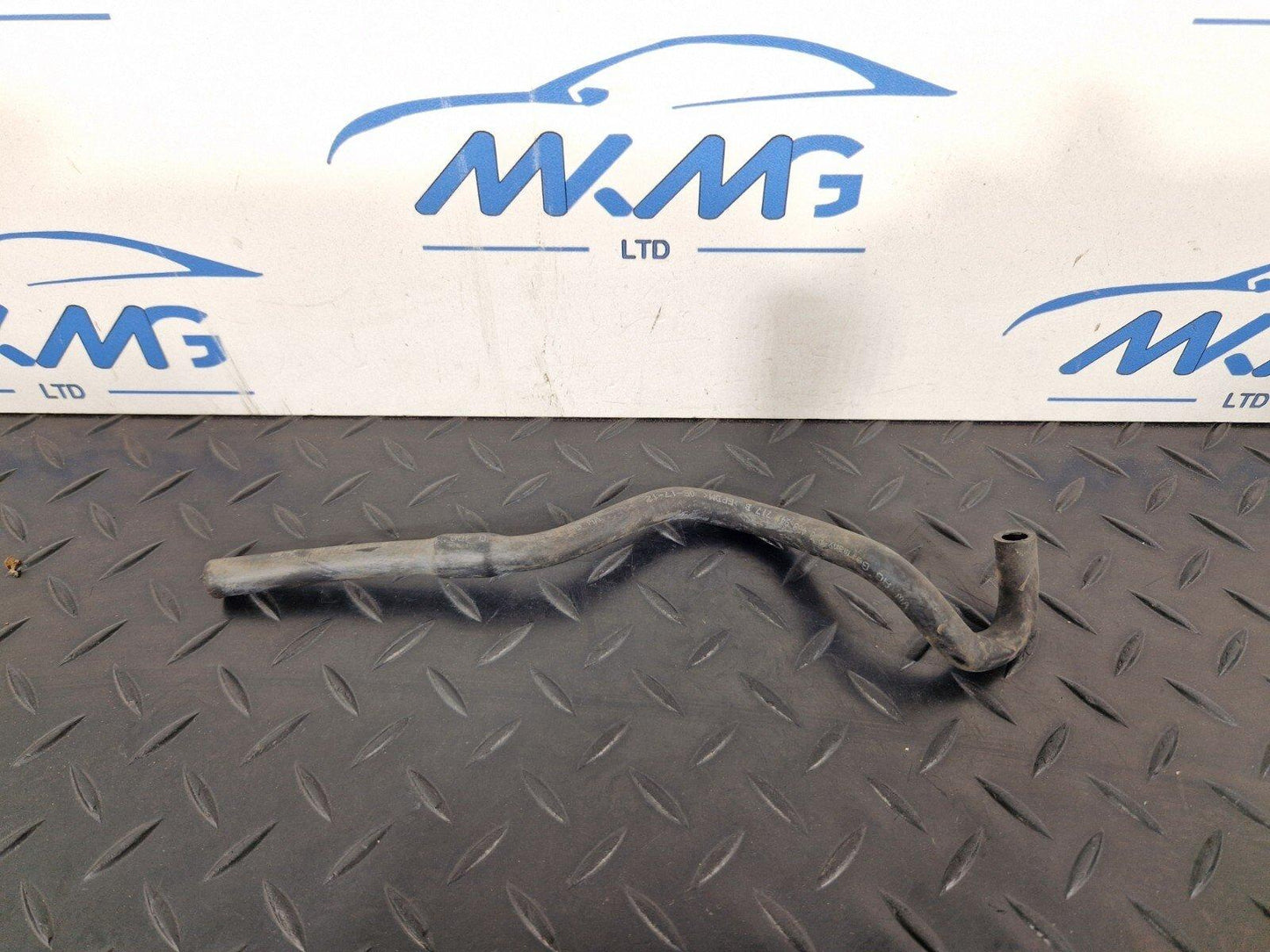 10-18 AUDI A7 4G S-LINE FRONT LEFT HEADLIGHT VENT HOSE 4G8941717B
