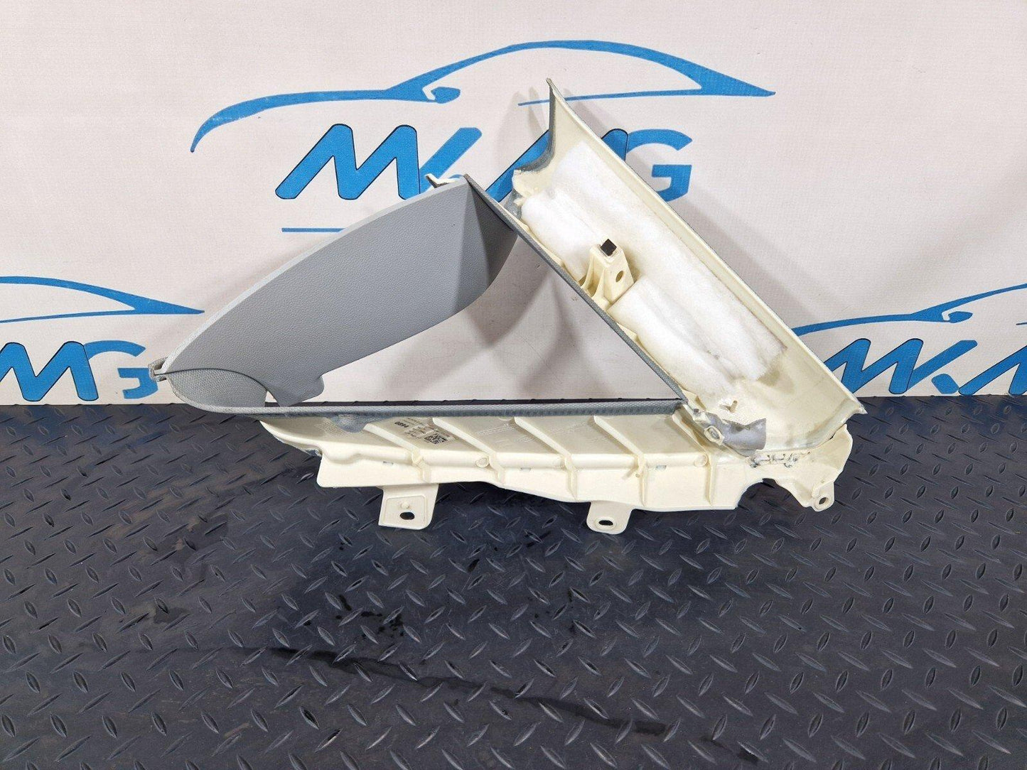 15-18 AUDI A7 4G GENUINE OEM REAR LEFT SIDE C PILLAR GREY TRIM COVER 4G8867287