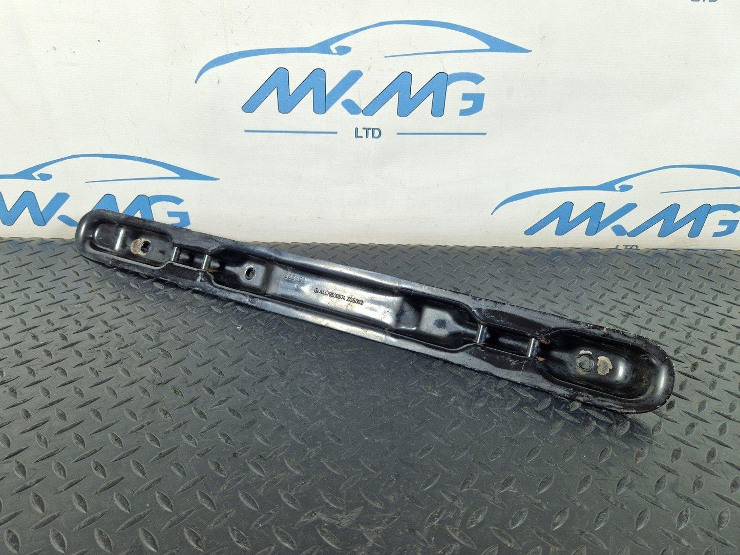 14-23 MERCEDES VITO W447 GENUINE SEAT SUPPORT PAD A4479500574