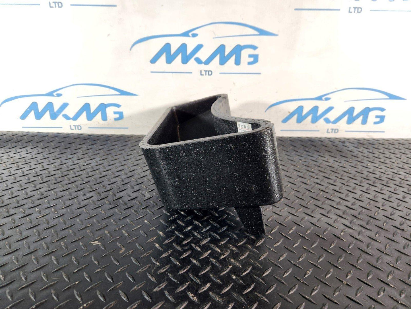10-18 VW TOUAREG 7P GENUINE TRUNK BOOT FOAM 7P6863220A