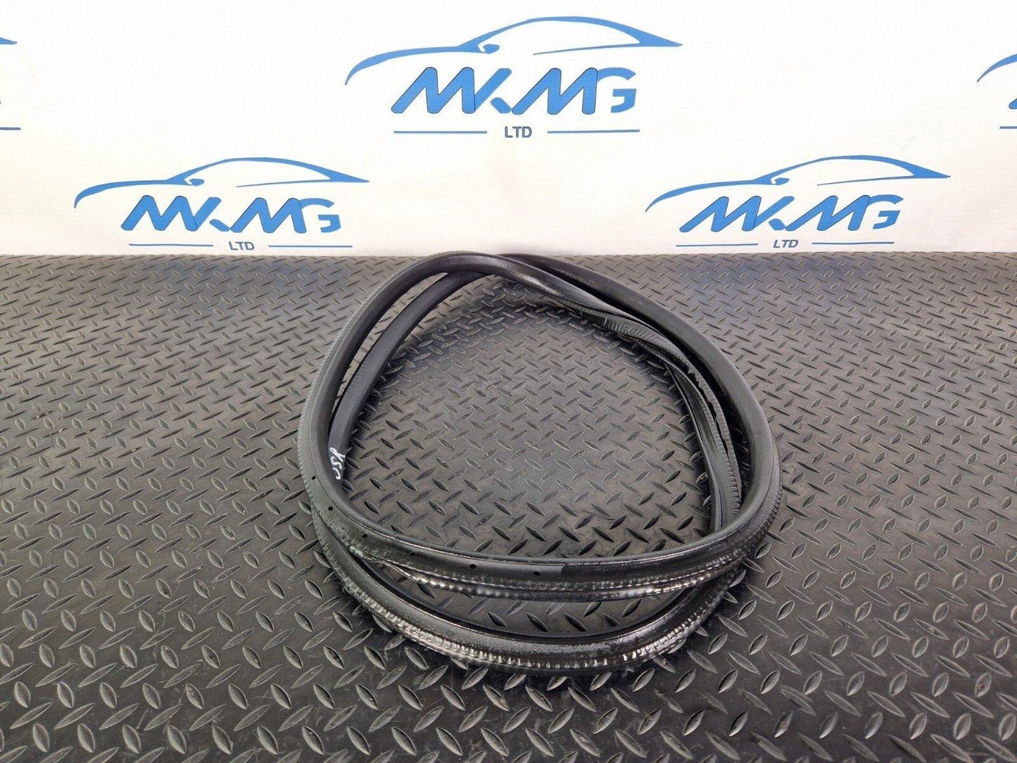 MERCEDES W177 A CLASS REAR DOOR RUBBER SEAL FITS LEFT & RIGHT SIDE A1776920300