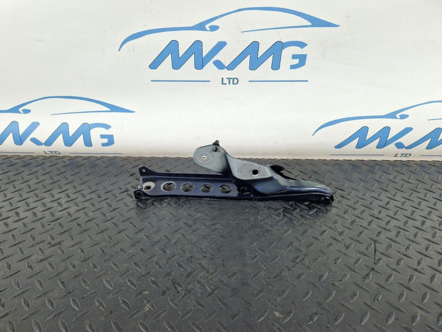 10-17 AUDI A8 4H FRONT RIGHT O/S BONNET HOOD HINGE IN BLUE 4H0823302D