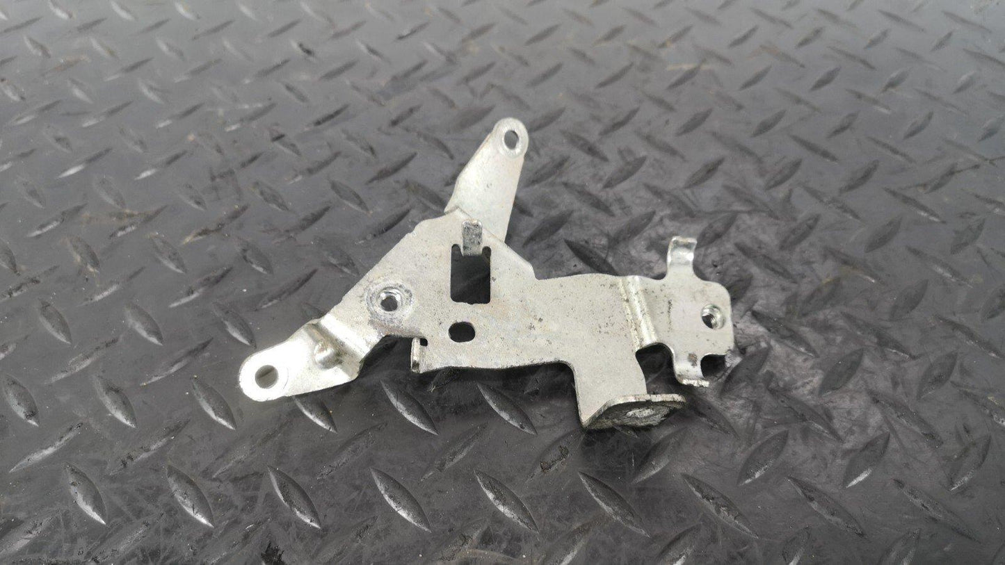 12-18 MERCEDES A B CLA-CLASS 1.8/2.1 CDI PRESSURE SENSOR BRACKET a6510941841