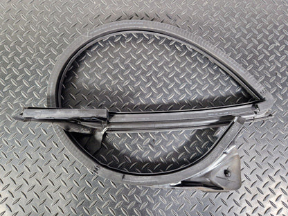 15-18 AUDI A7 4G GENUINE OEM FRONT RIGHT O/S UPPER DOOR RUBBER SEAL 4G8845354J