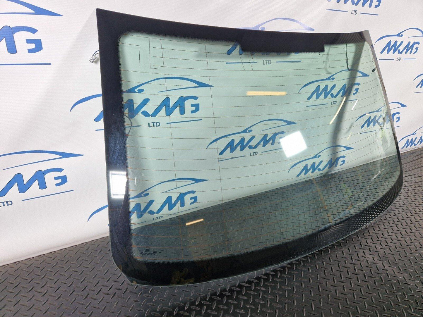 16-19 AUDI A4 B9 REAR WINDSHIELD WINDSCREEN WINDOW GLASS 8W5845501