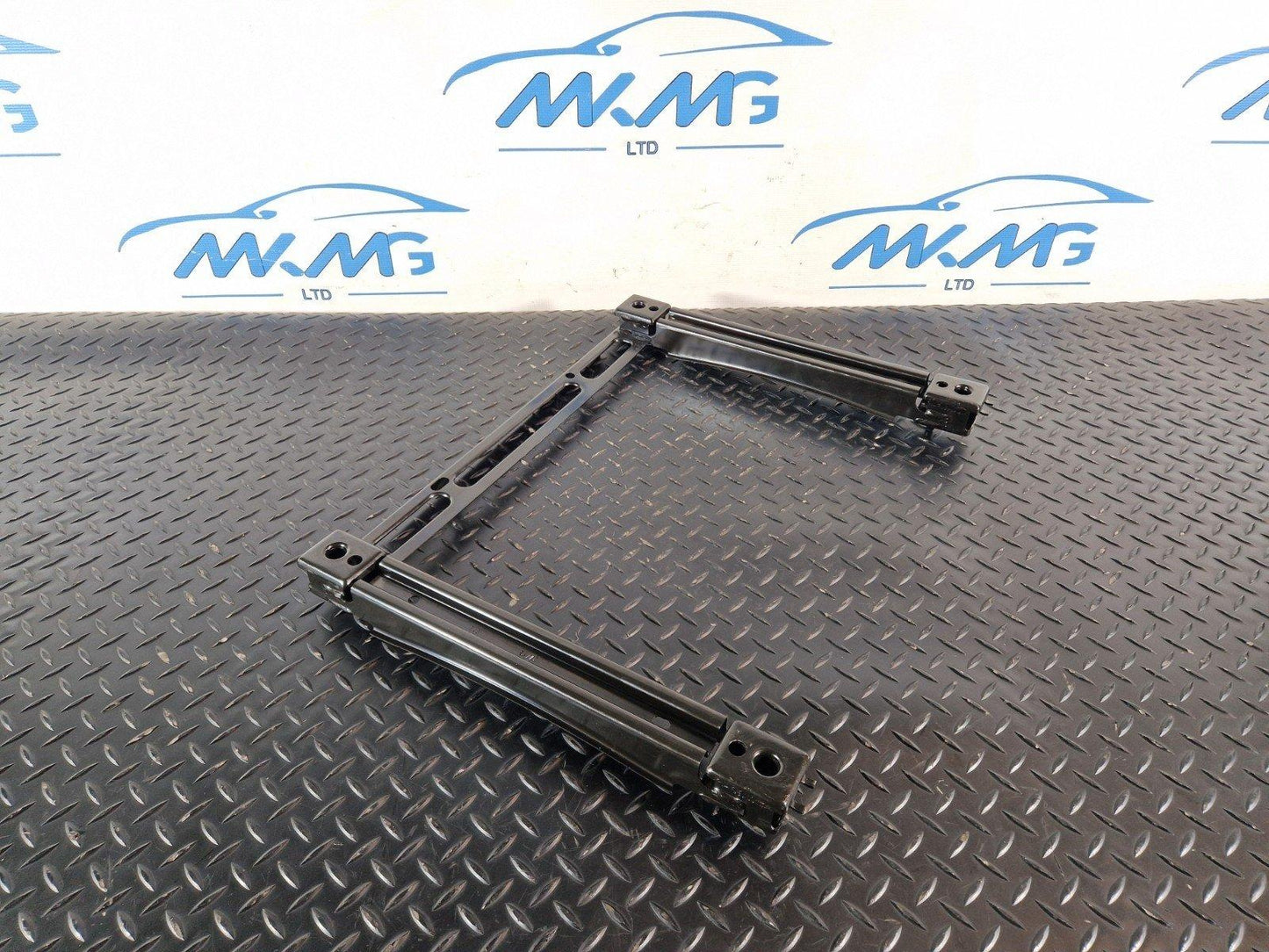 16-20 AUDI Q7 4M GENUINE FRONT SEAT FRAME BRACKET FITS LEFT & RIGHT 4M0881677A