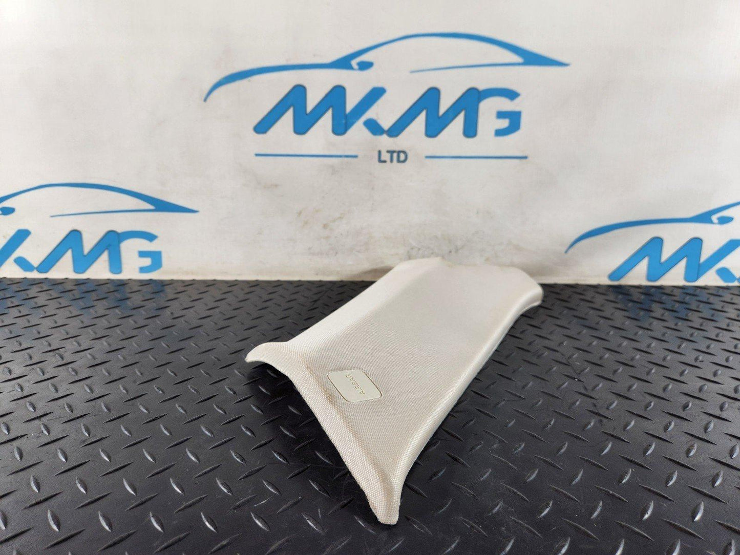 13-23 RANGE ROVER SPORT L494 RIGHT SIDE REAR C-PILLAR TRIM DK62-519A96-C
