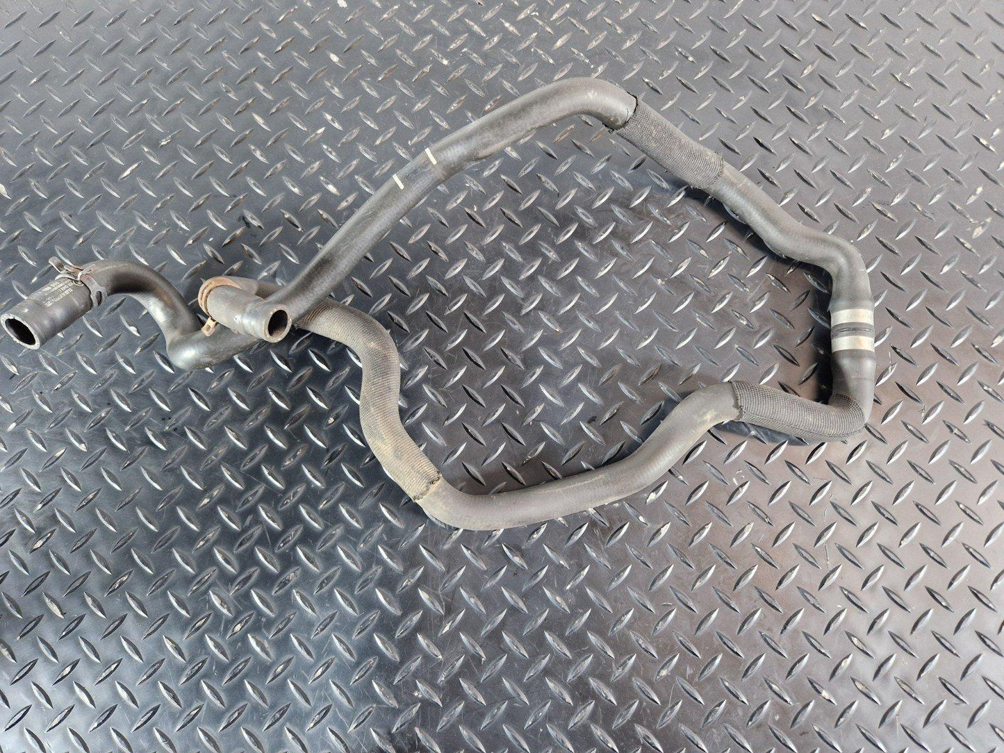 16-19 MERCEDES BENZ GLE W166 GENUINE ENGINE COOLANT PIPE A1665063135