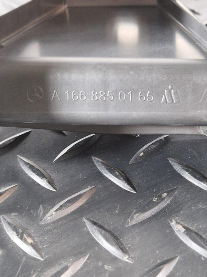 11-19 MERCEDES BENZ ML W166 GENUINE REAR RIGHT BUMPER BRACKET A1668850165