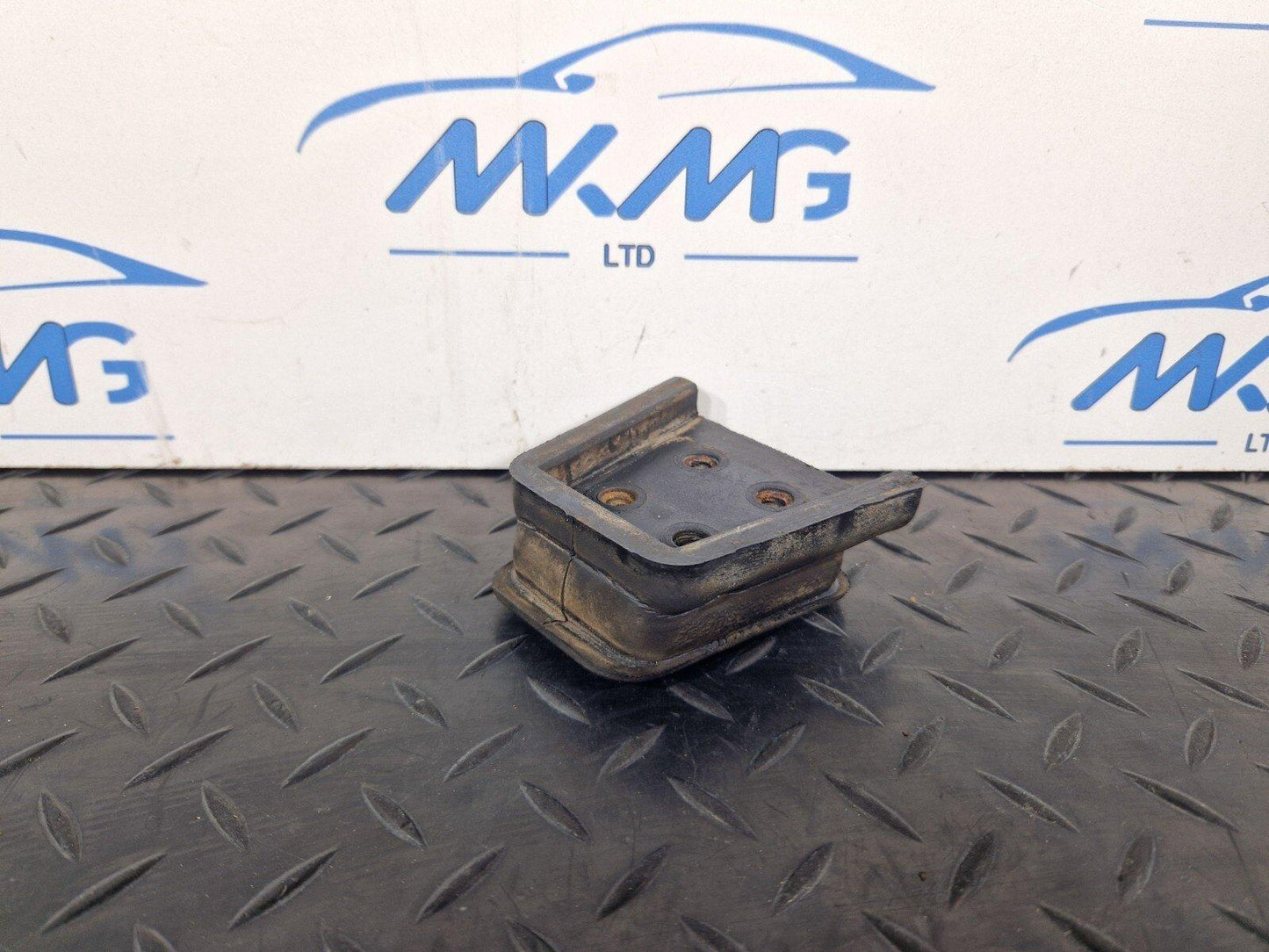 2018-ON MERCEDES BENZ SPRINTER W907 SPRING BEARING A9063220019