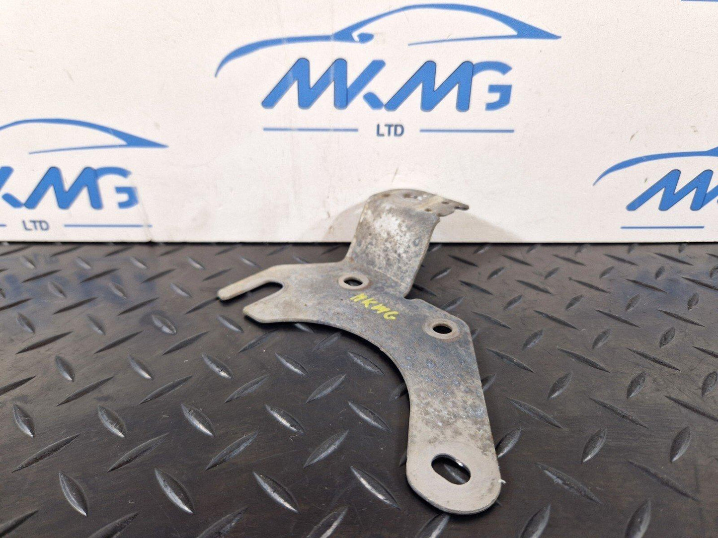 18-ON MERCEDES BENZ A CLASS W177 GENUINE HOLDER CATALYST A208185586